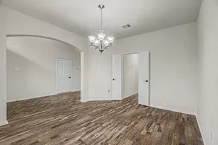 4022 Cypress Point Dr, Mont Belvieu, TX 77523 - Photo 8