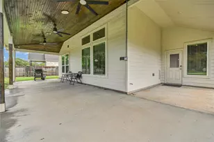 411 S Amherst Dr, West Columbia, TX 77486 - Photo 32