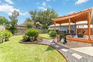 12511 Meadow Lake Dr, Houston, TX 77077 - Photo 26