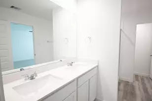 10217 Berkeley Spgs Trl, Houston, TX 77051 - Photo 14