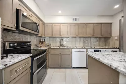 470 N Post Oak Lane #470, Houston, TX 77024 - Photo 1