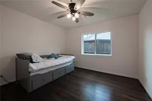 1218 Shadeland Dr, Houston, TX 77043 - Photo 24