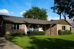 1218 Shadeland Dr, Houston, TX 77043 - Photo 2