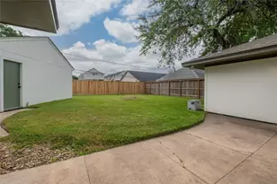 1218 Shadeland Dr, Houston, TX 77043 - Photo 32