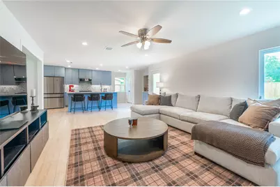 1218 Shadeland Drive, Houston, TX 77043 - Photo 8