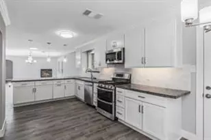 1539 Maux Dr, Houston, TX 77043 - Photo 10