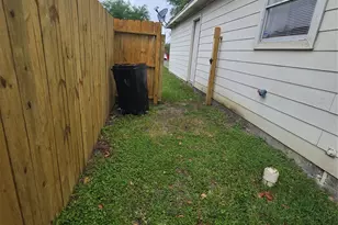 16022 Old River Rd, Channelview, TX 77530 - Photo 30