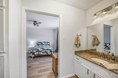 6215 Queensloch Drive, Houston, TX 77096 - Photo 32