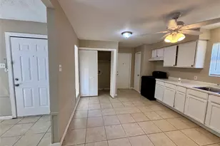 5610 Drakestone Bl, Houston, TX 77053 - Photo 2