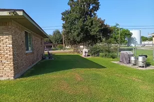 5403 3 Rd St, Danbury, TX 77534 - Photo 16
