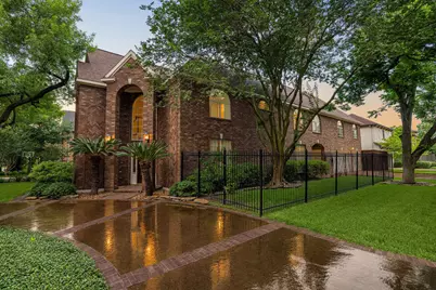 4900 Cedar Street, Bellaire, TX 77401 - Photo 2