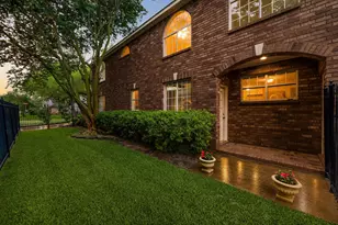4900 Cedar St, Bellaire, TX 77401 - Photo 34