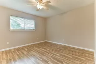 104 Brigadoon Ln, Friendswood, TX 77546 - Photo 10