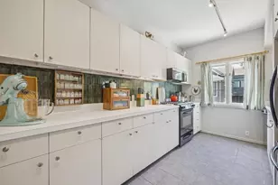 1369 Arlington St, Houston, TX 77008 - Photo 12