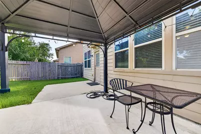 9106 Fuqua Breeze Drive, Houston, TX 77075 - Photo 40