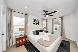 1111 E 27th St, Houston, TX 77009 - Photo 32