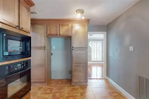 642 N Flamingo Dr, Seabrook, TX 77586 - Photo 10