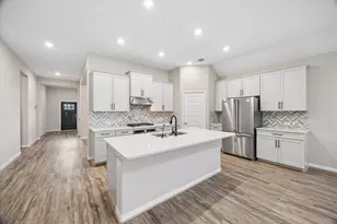 1924 Canyon Live Oak St, Conroe, TX 77304 - Photo 6