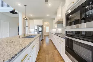 3204 Rose Creek Ln, League City, TX 77573 - Photo 10
