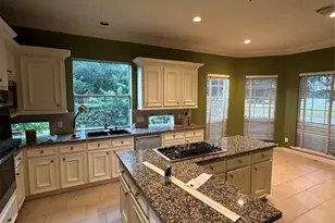 2623 Lakecrest Dr, Pearland, TX 77584 - Photo 6