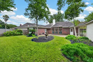 15327 Willow Shores Dr, Houston, TX 77062 - Photo 2