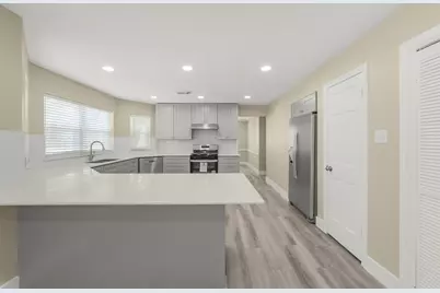 4138 Club Valley Drive, Houston, TX 77082 - Photo 12