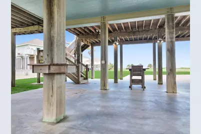 2139 Gulf, Crystal Beach, TX 77650 - Photo 8