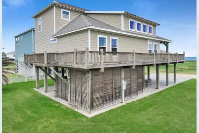 2139 Gulf, Crystal Beach, TX 77650 - Photo 6