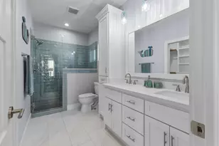 22520 Bay Point Dr, Galveston, TX 77554 - Photo 16