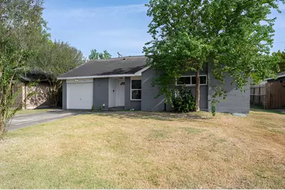 415 Bellmar Lane, Friendswood, TX 77546 - Photo 2