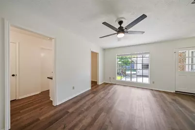 719 Thornwood Drive, Shenandoah, TX 77381 - Photo 18