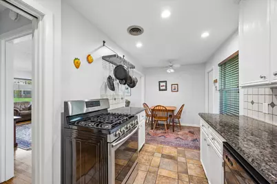 6306 Woodbrook Lane, Houston, TX 77008 - Photo 8