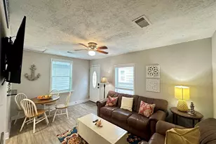 1701 17th St, Galveston, TX 77550 - Photo 4