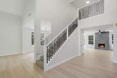 62 S Hidden View Circle, The Woodlands, TX 77381 - Photo 10