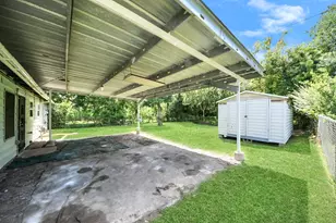 5202 Pensdale St, Houston, TX 77033 - Photo 16