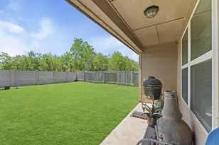 405 Hawks View Dr, Texas City, TX 77568 - Photo 20