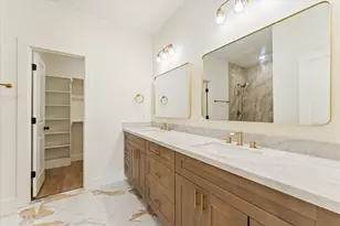 9109 Henrietta St, Houston, TX 77088 - Photo 20