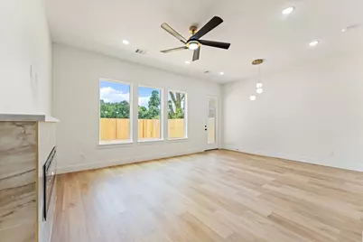 9109 Henrietta Street #C & D, Houston, TX 77088 - Photo 8