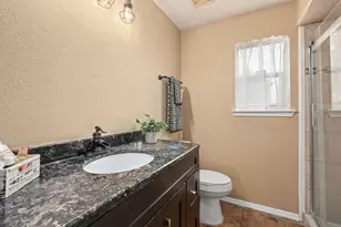 3802 Oakwilde Cir, La Porte, TX 77571 - Photo 14