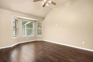 3802 Oakwilde Cir, La Porte, TX 77571 - Photo 8