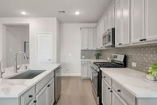 2754 Hidden Hollow Ln, Conroe, TX 77385 - Photo 10