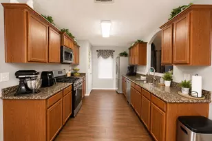 9911 Bronze Mill Ln, Rosharon, TX 77583 - Photo 4