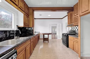 1702 Ruth St, Houston, TX 77004 - Photo 8