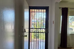 10403 White Clover Dr, Houston, TX 77089 - Photo 2