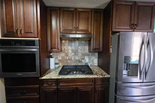 10403 White Clover Dr, Houston, TX 77089 - Photo 6