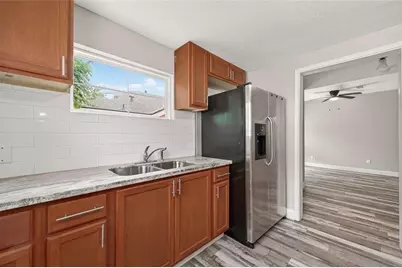 1511 Scharpe Street #2, Houston, TX 77023 - Photo 8