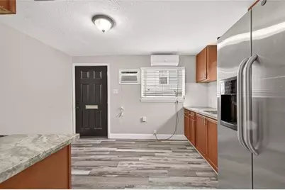 1511 Scharpe Street #2, Houston, TX 77023 - Photo 6