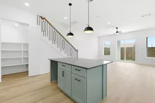 110 Luetta St, Houston, TX 77076 - Photo 8