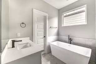 4220 McKinley St, Houston, TX 77051 - Photo 34