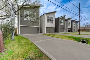 4220 McKinley St, Houston, TX 77051 - Photo 2